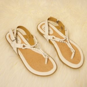 ❤️ White & Silver Flip Flop Sandals